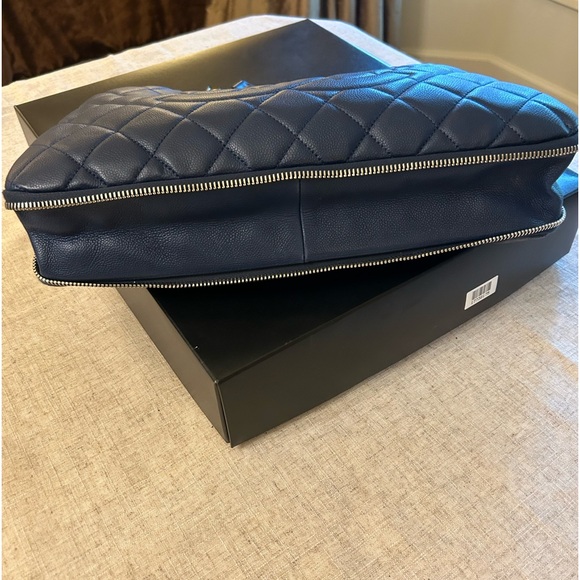 CHANEL Caviar Timeless Zip Around Tote Purse Bag W/Dust Cover, Box, Auth.Card - Picture 12 of 16